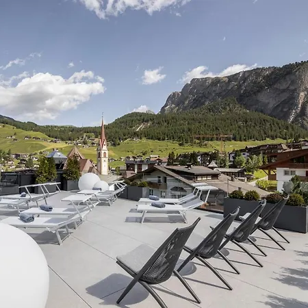 Linder Cycling Otel Selva di Val Gardena